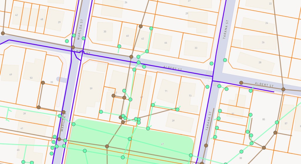 Homesnoop platform showing buried pipe locations